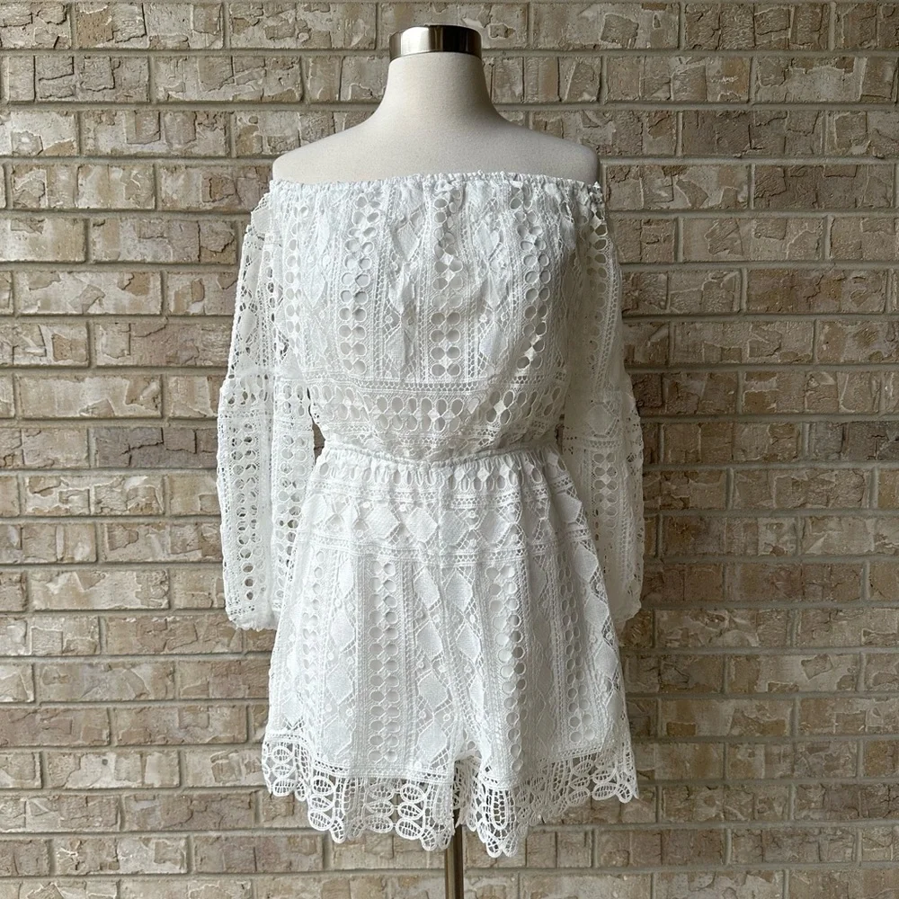 New Eilly Bazar Lace Romper Lined Size M 🌸 - Picture 14 of 16